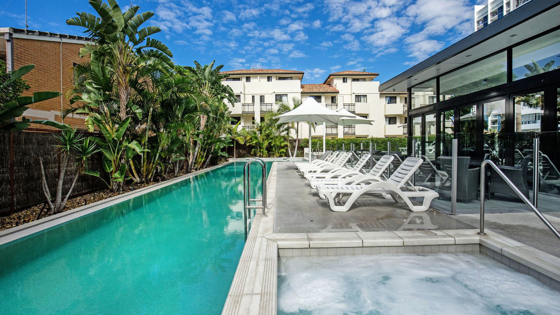 Ultra Broadbeach - Pool