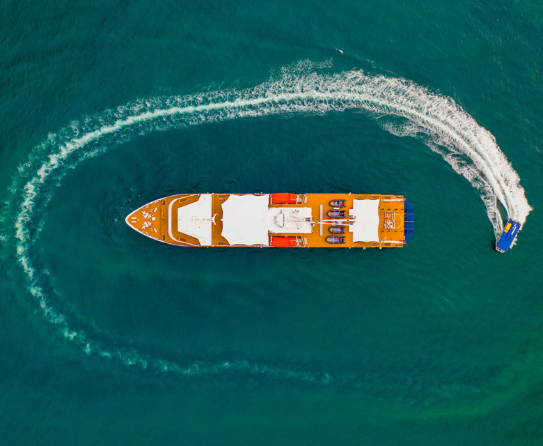 Coral Adventurer & Xplorer Coral Expeditions