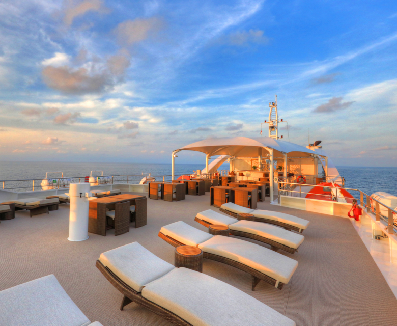 Coral Discoverer Sun Deck Coral Expeditions