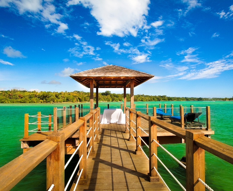 Warwick Le Lagon Island Suite Jetty 