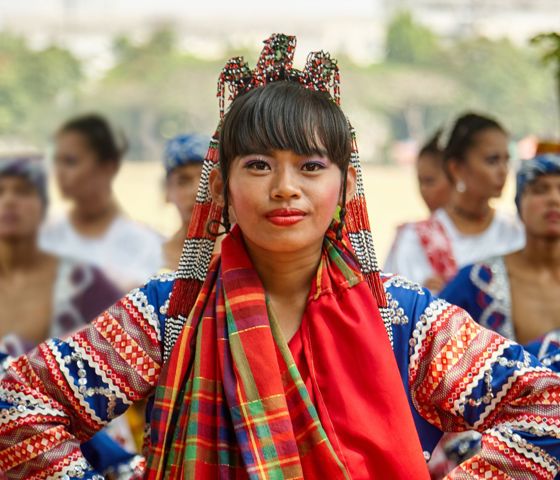 Filipina dancer at festival 