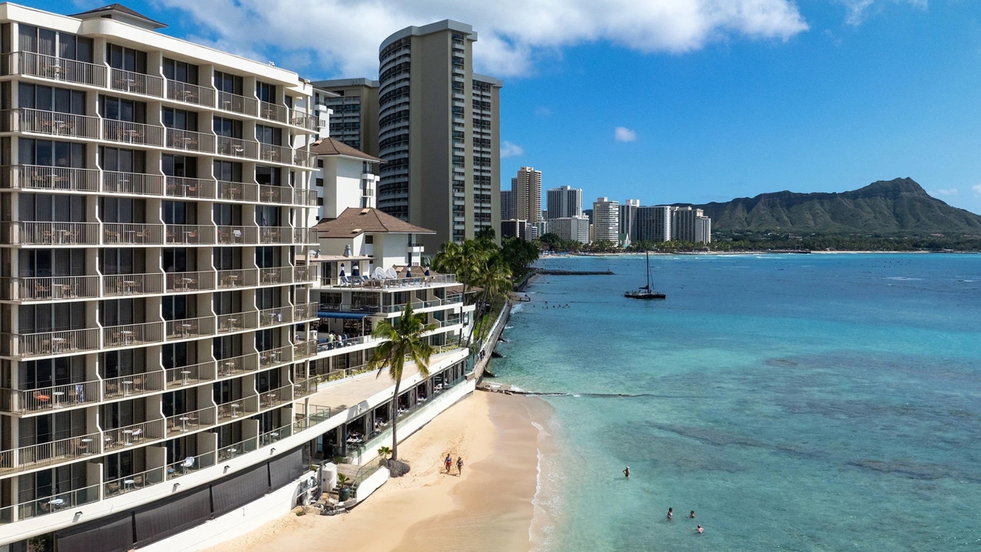 OUTRIGGER Reef Waikiki Beach Resort - Exterior View