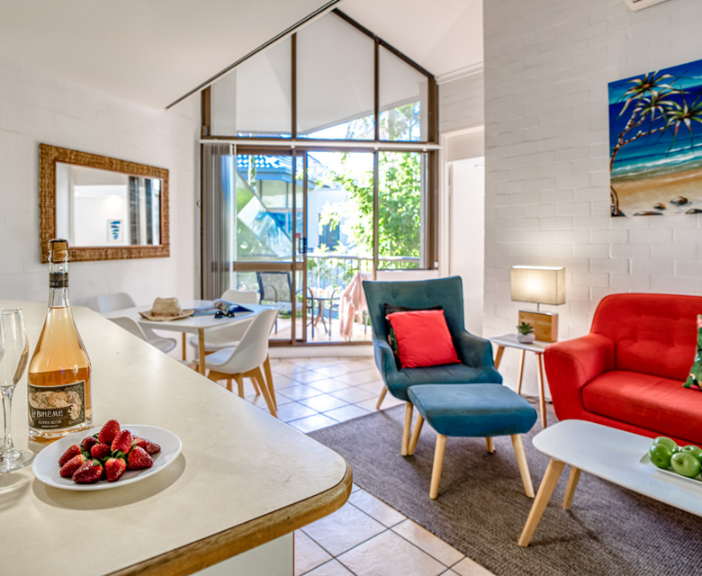 Ocean Breeze Standard Kitchen Lounge