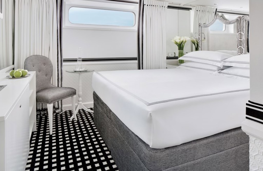 French Balcony Stateroom © Uniworld