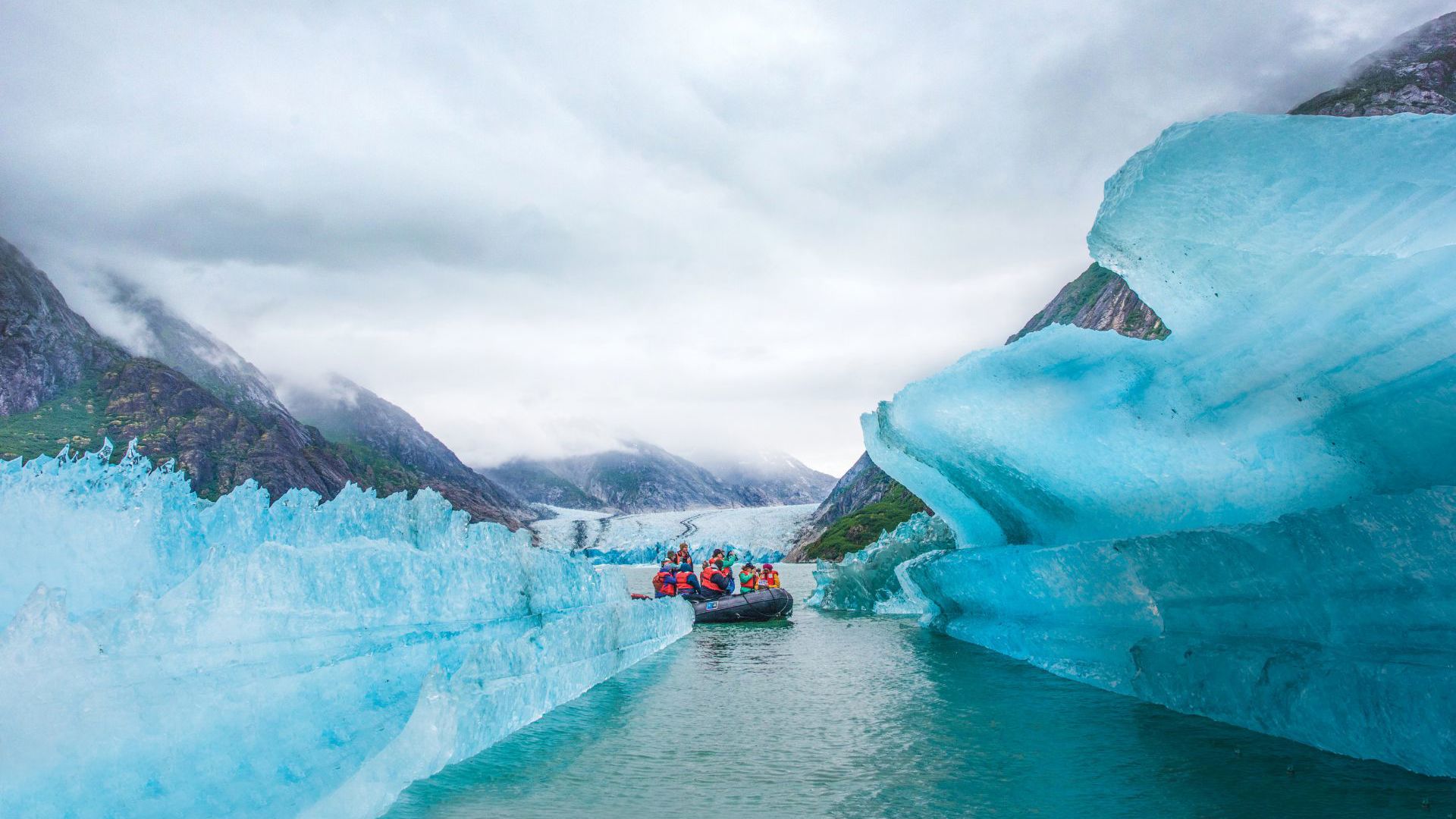 Rockies Rail & Coastal Alaska Expedition with Adventure World
