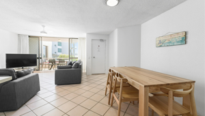 AA OV U8 3 Bed Dining
