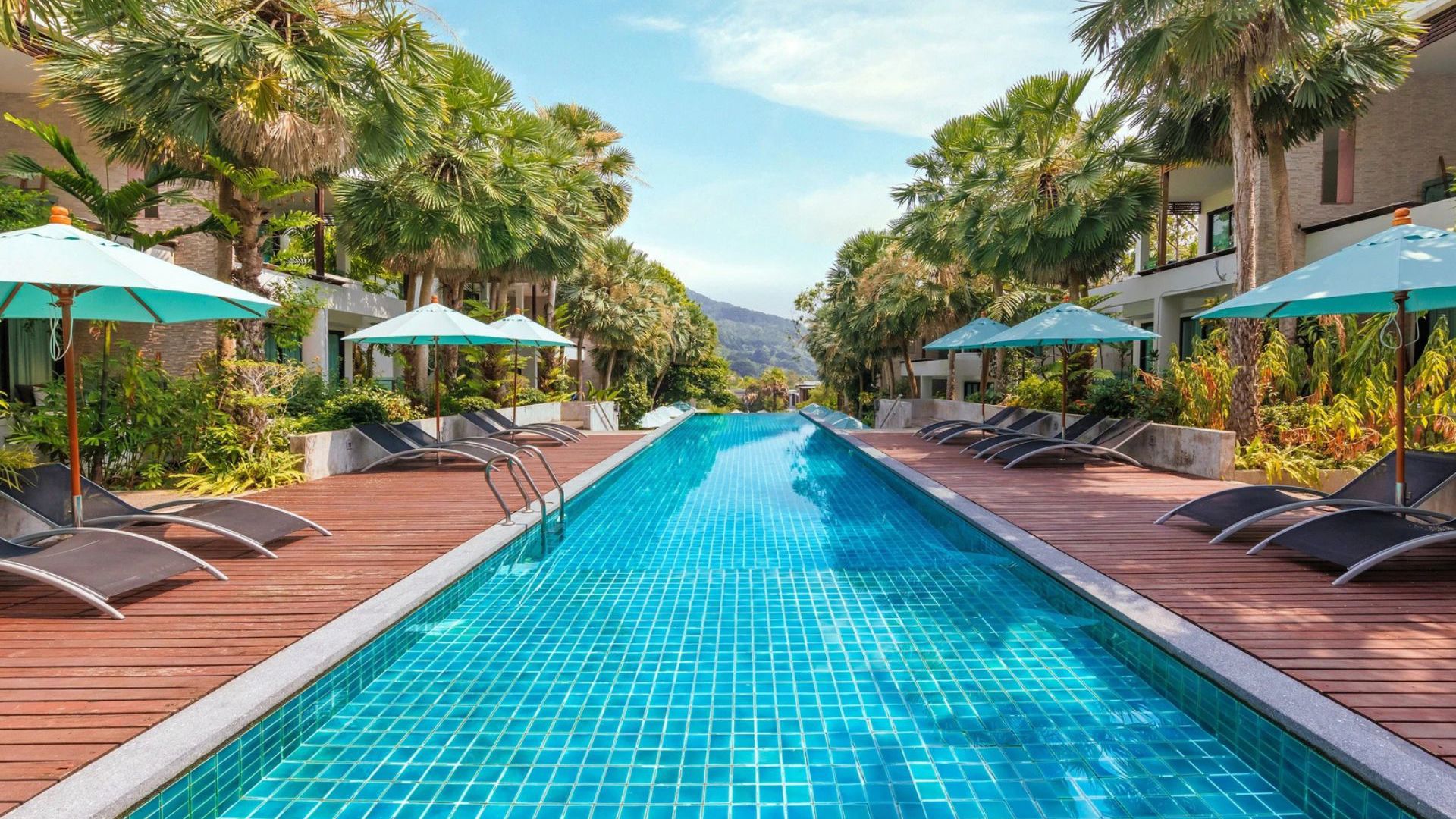 Club Wyndham Patong Hill, Patong - Pool View