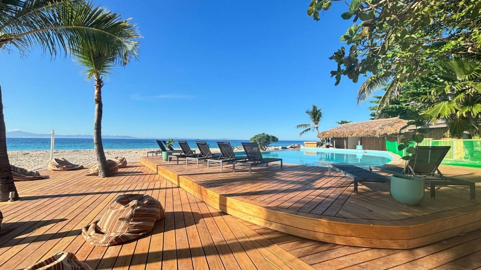 Beachcomber Island Resort - pool