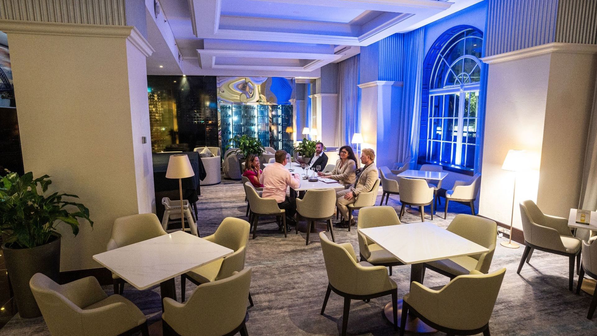 Paradox Dining