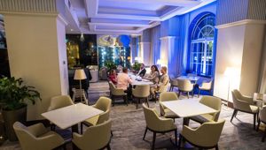 Paradox Dining