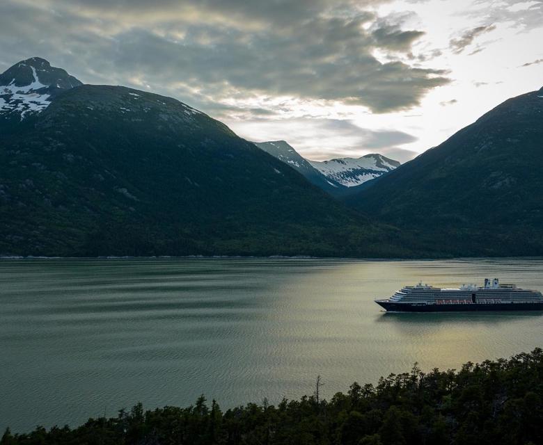 Noordam in Skagway © Holland America