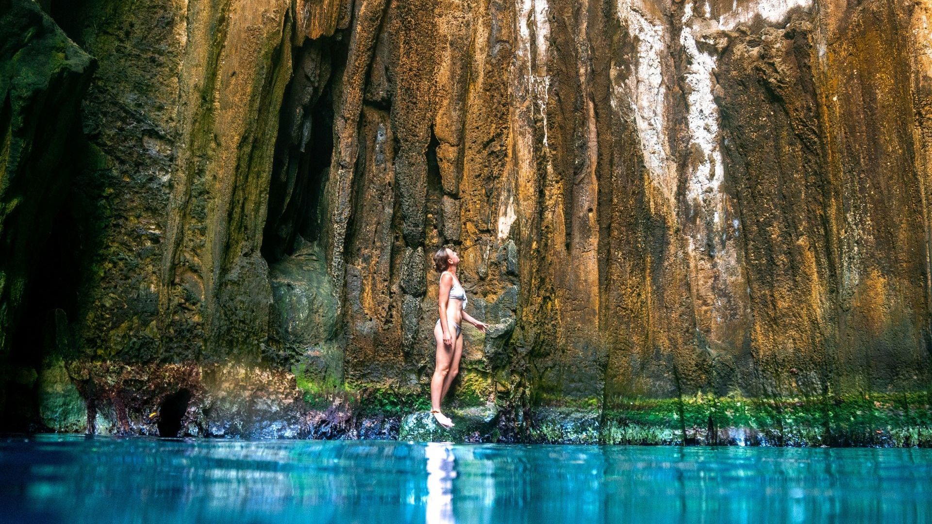 Awesome Adventures - Sawa I Lau Caves