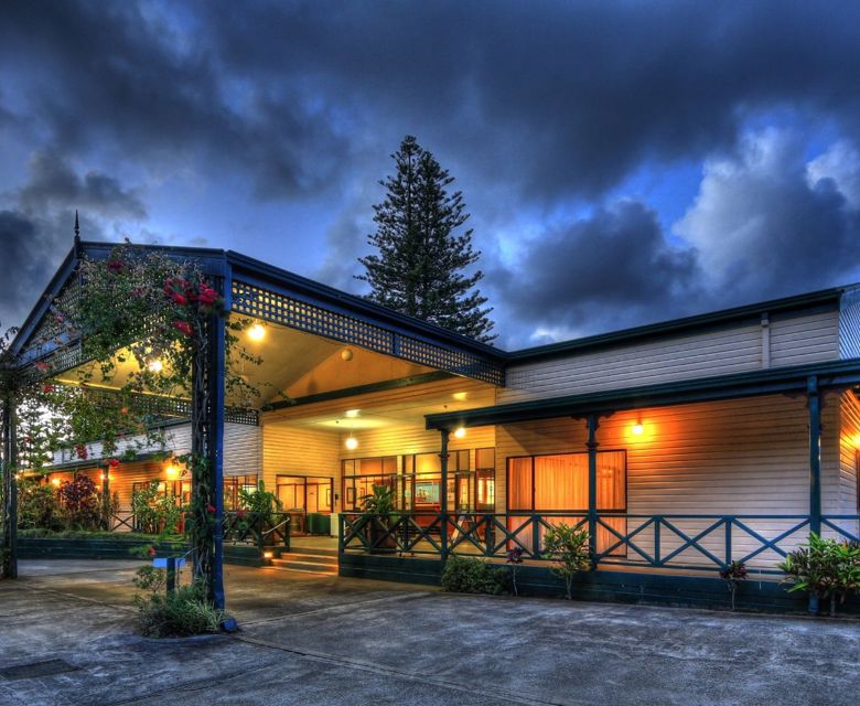 Paradise Hotel Entrance