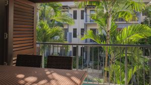 Southern Cross Atrium Apartments - balcony