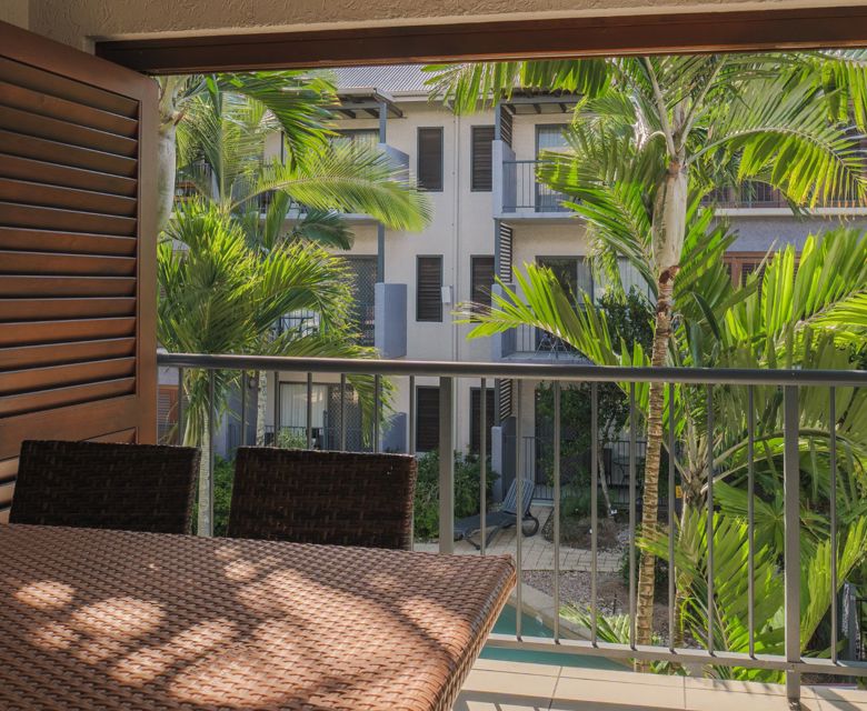 Southern Cross Atrium Apartments - balcony