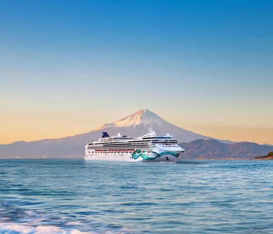 Norwegian Jade Japan Mount Fuji 