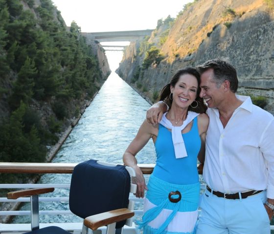 SeaDream - orinth Canal Greece Sdii Couples Romance Transit © Michel Verdure