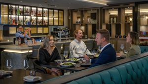 Movenpick Hotel Hobart Bar 
