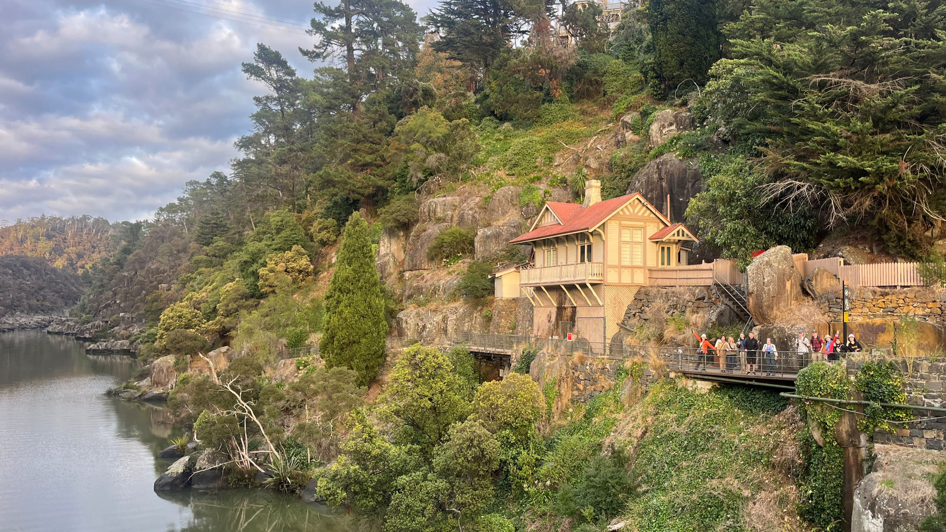 Cataract Gorge CR Under Down Under Tours