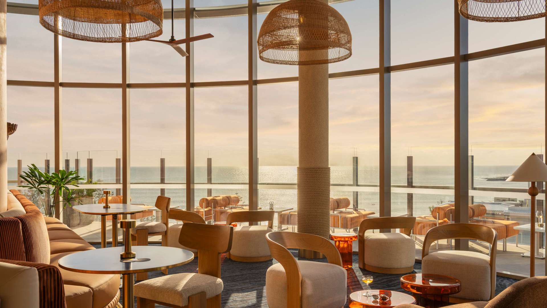 Avani Mooloolaba Beach Hotel -  restaurant 2