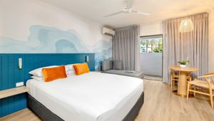 Mercure Hotel Cairns Standard Queen Room